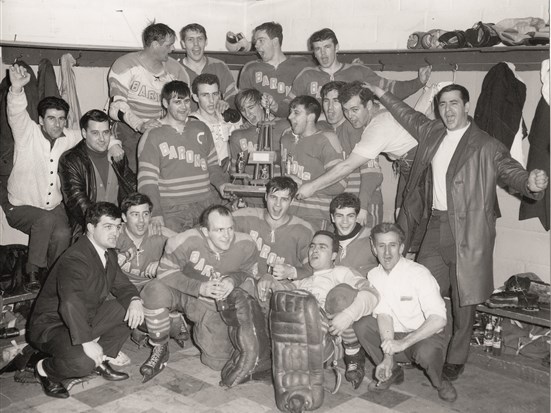 Le nouvel ouvrage de Michel Simard  : Le hockey au Saguenay-Lac-Saint-Jean – De Georges Vézina à Samuel Girard. 